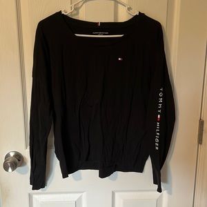 Women’s light weight Tommy Hilfiger long sleeve